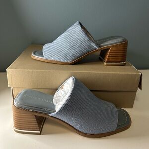 NEW Donald J Pliner Denim slip on shoe US 8.5 SMALL STAIN